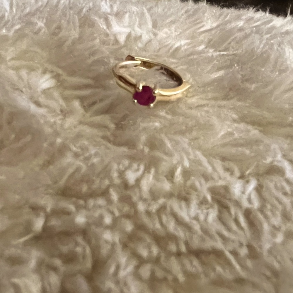 mejuri 14k gold single hoop